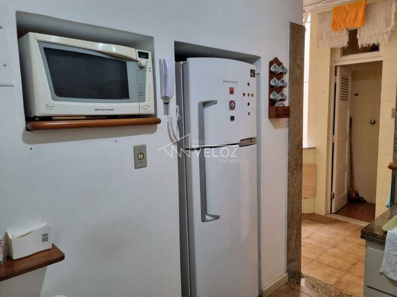 Apartamento à venda com 3 quartos, 98m² - Foto 16