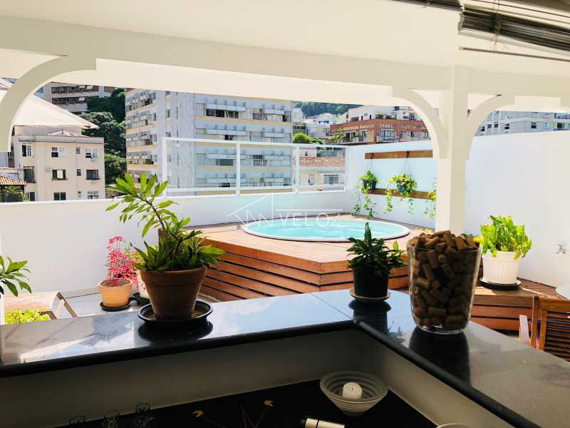 Cobertura à venda com 3 quartos, 216m² - Foto 4