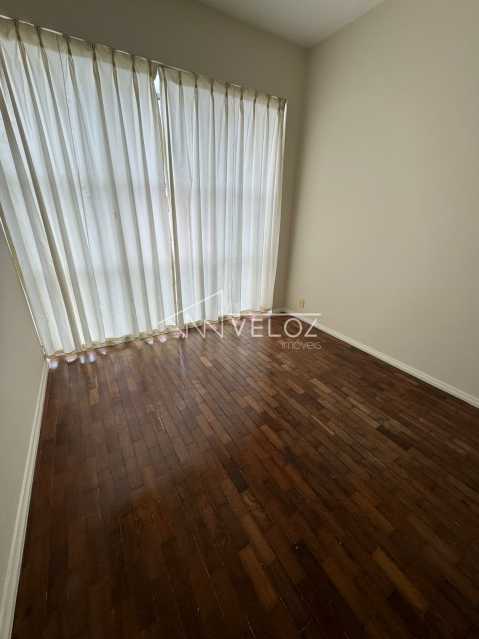 Apartamento à venda com 2 quartos, 95m² - Foto 11