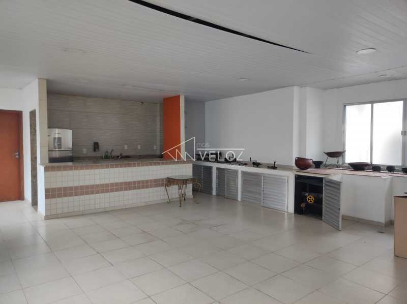 Apartamento à venda com 2 quartos, 64m² - Foto 21