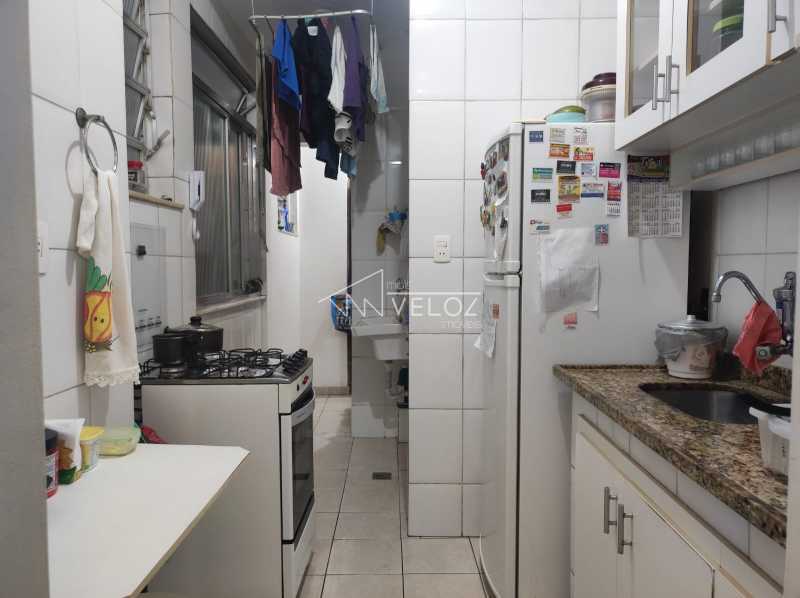 Apartamento à venda com 2 quartos, 64m² - Foto 13