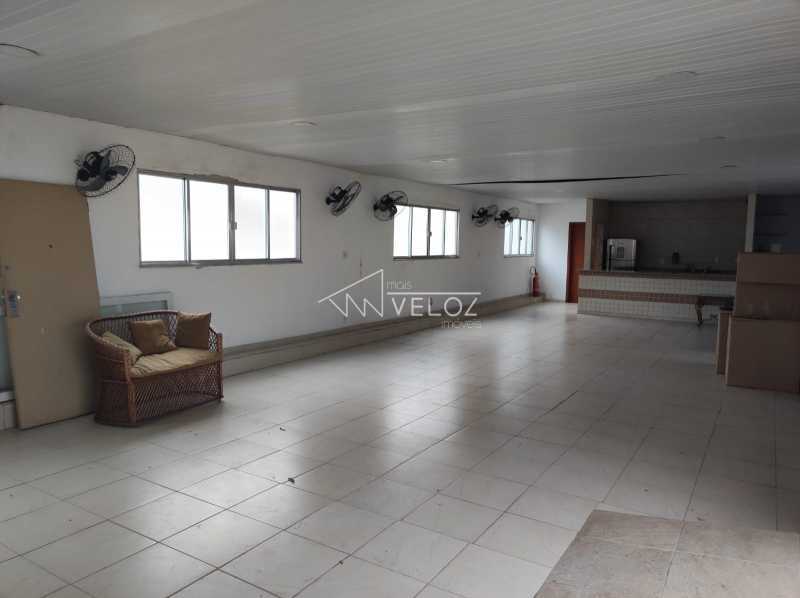 Apartamento à venda com 2 quartos, 64m² - Foto 19