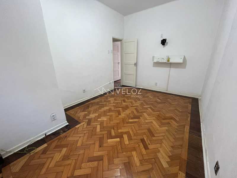 Apartamento à venda com 2 quartos, 85m² - Foto 8