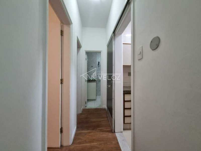 Apartamento à venda com 2 quartos, 64m² - Foto 5