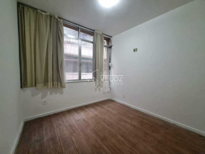 Apartamento à venda com 2 quartos, 64m² - Foto 12