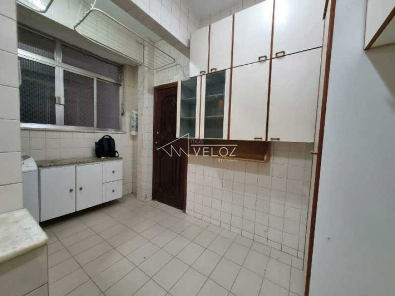 Apartamento à venda com 2 quartos, 64m² - Foto 17