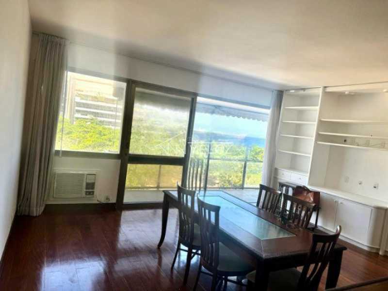 Apartamento à venda com 4 quartos, 170m² - Foto 2