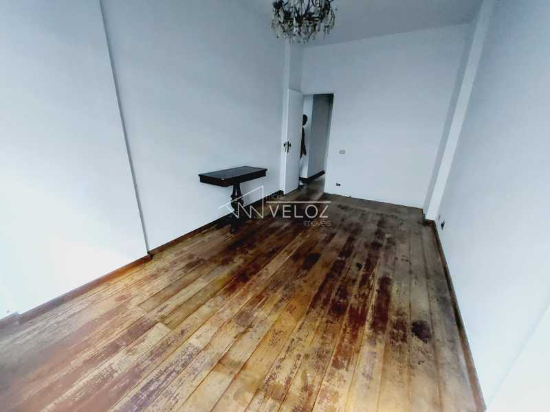 Apartamento à venda com 2 quartos, 77m² - Foto 20