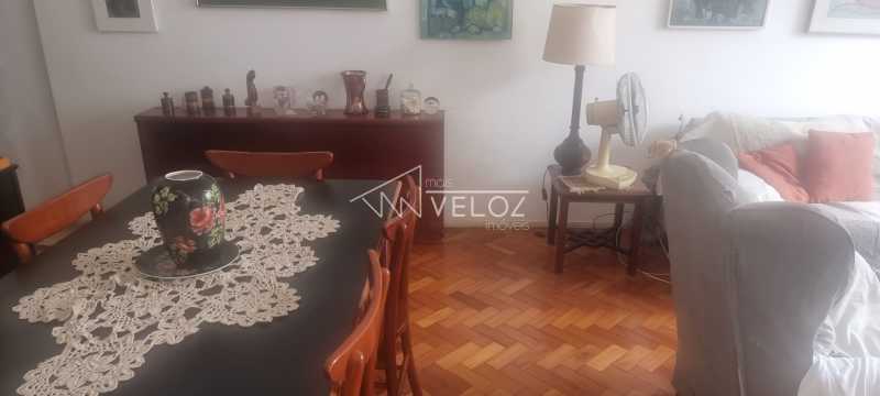 Apartamento à venda com 3 quartos, 110m² - Foto 2