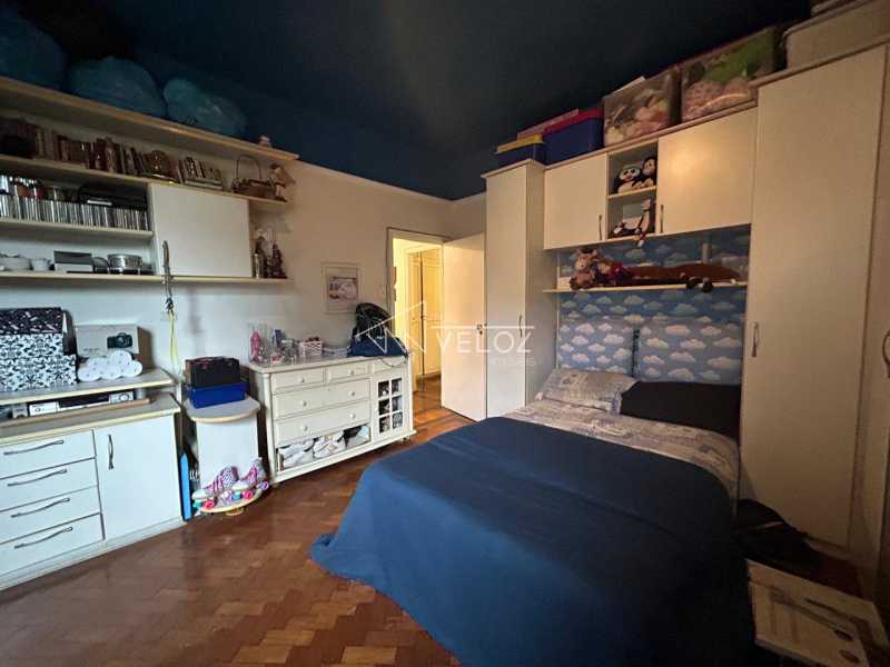 Apartamento à venda com 3 quartos, 210m² - Foto 21