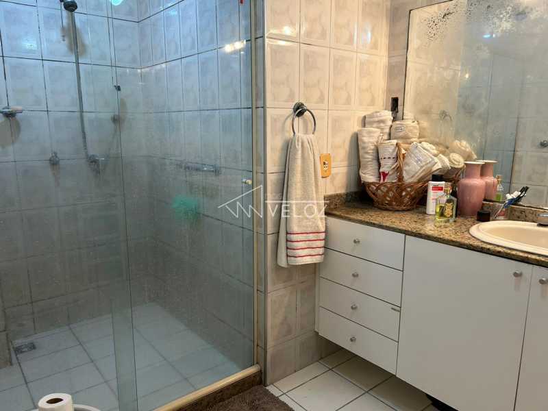 Apartamento à venda com 3 quartos, 210m² - Foto 29