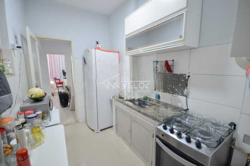 Apartamento à venda com 2 quartos, 80m² - Foto 11