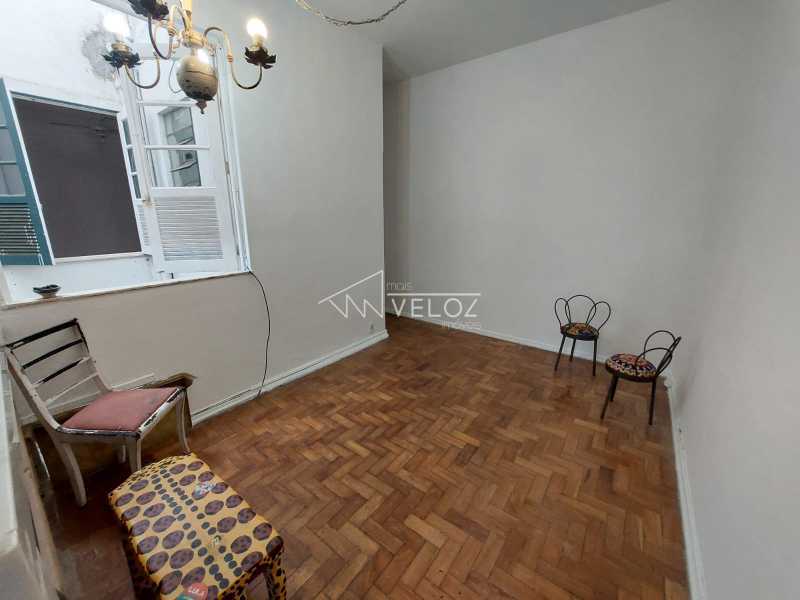 Apartamento à venda com 1 quarto, 43m² - Foto 2