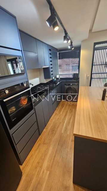 Apartamento à venda com 2 quartos, 63m² - Foto 4