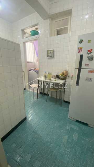 Apartamento à venda com 2 quartos, 65m² - Foto 12