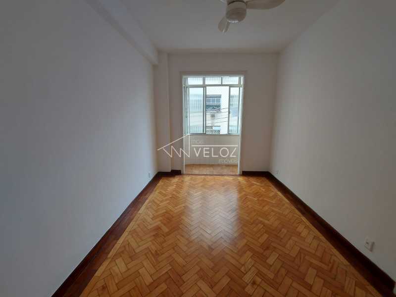 Apartamento à venda com 2 quartos, 69m² - Foto 2