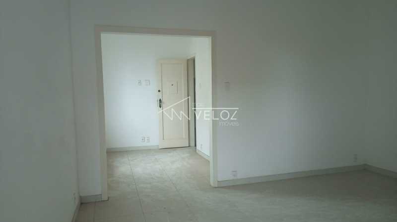 Apartamento à venda com 3 quartos, 95m² - Foto 1