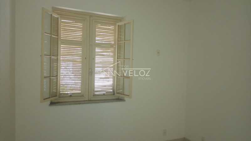 Apartamento à venda com 3 quartos, 95m² - Foto 17