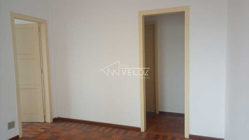 Apartamento à venda com 3 quartos, 95m² - Foto 2