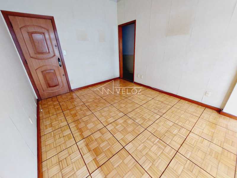 Apartamento à venda com 2 quartos, 76m² - Foto 4