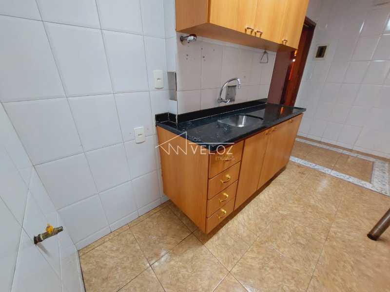 Apartamento à venda com 2 quartos, 76m² - Foto 23