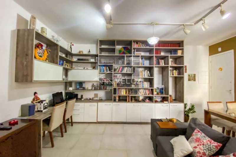 Apartamento à venda com 2 quartos, 65m² - Foto 1