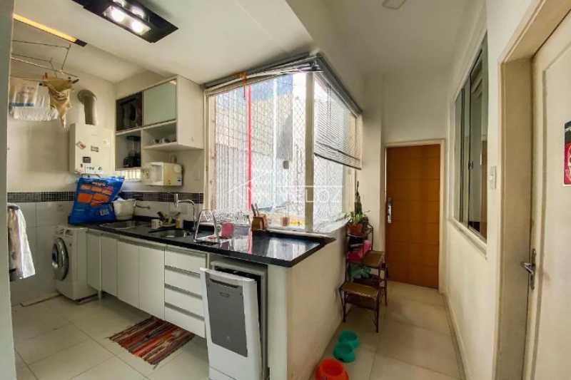 Apartamento à venda com 2 quartos, 65m² - Foto 23