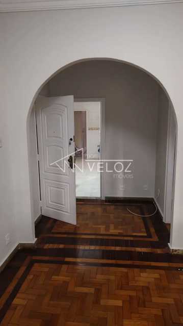 Apartamento à venda com 2 quartos, 66m² - Foto 4