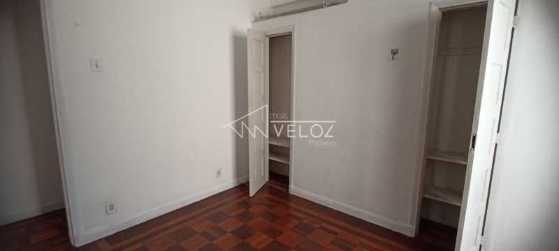 Apartamento à venda com 3 quartos, 76m² - Foto 1