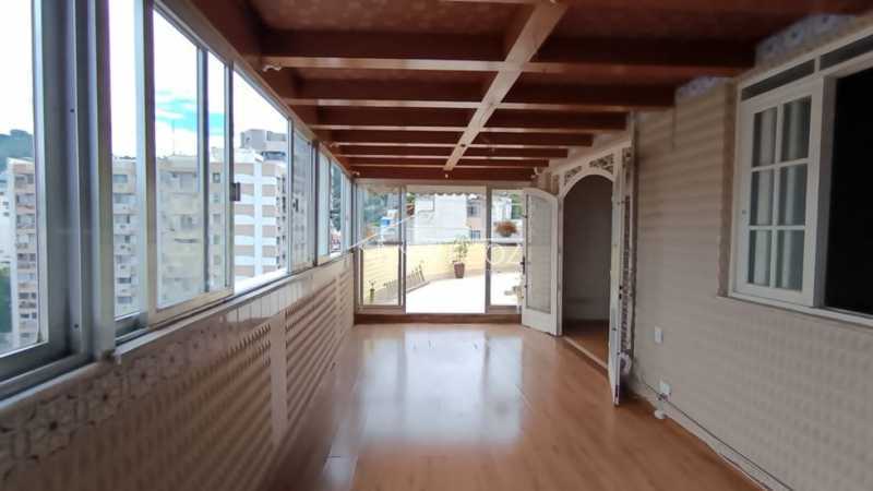 Apartamento à venda com 3 quartos, 224m² - Foto 26