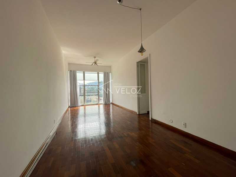 Apartamento à venda com 2 quartos, 84m² - Foto 1