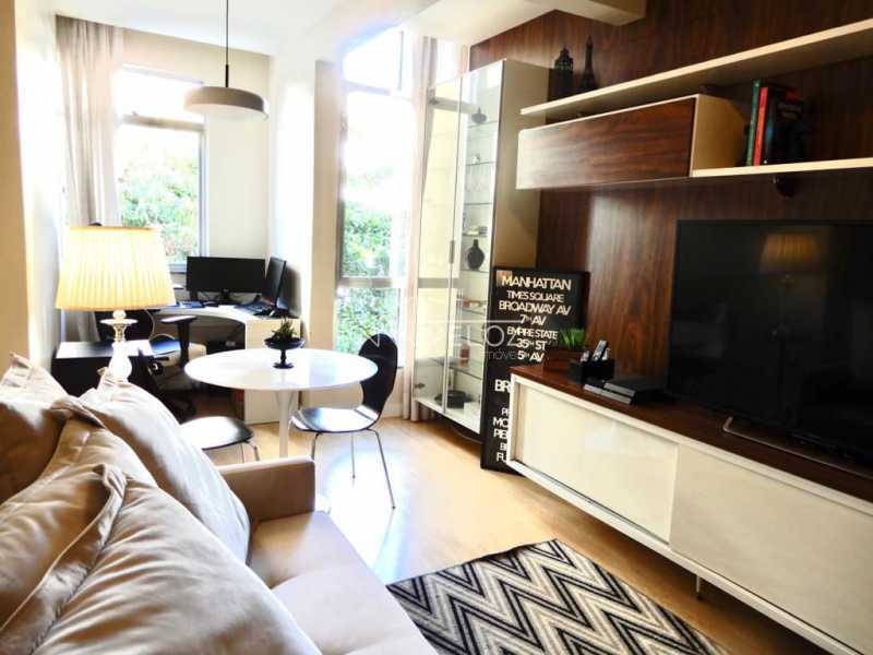 Apartamento à venda com 2 quartos, 62m² - Foto 1