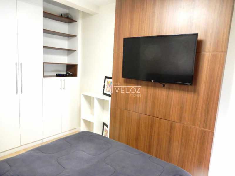 Apartamento à venda com 2 quartos, 62m² - Foto 10