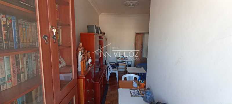 Apartamento à venda com 2 quartos, 64m² - Foto 3