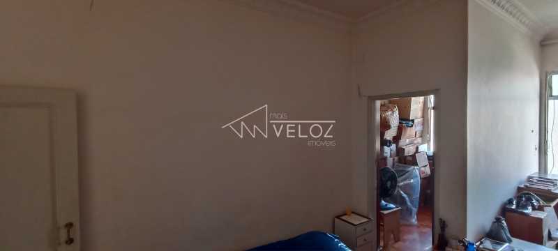 Apartamento à venda com 2 quartos, 64m² - Foto 4