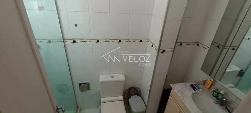 Apartamento à venda com 2 quartos, 64m² - Foto 12