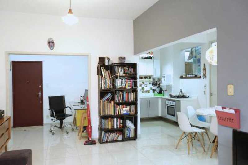 Apartamento à venda com 2 quartos, 80m² - Foto 1