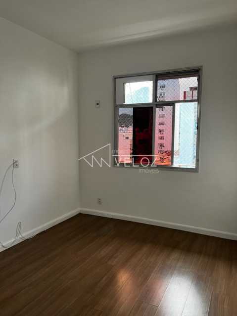 Apartamento à venda com 2 quartos, 86m² - Foto 2