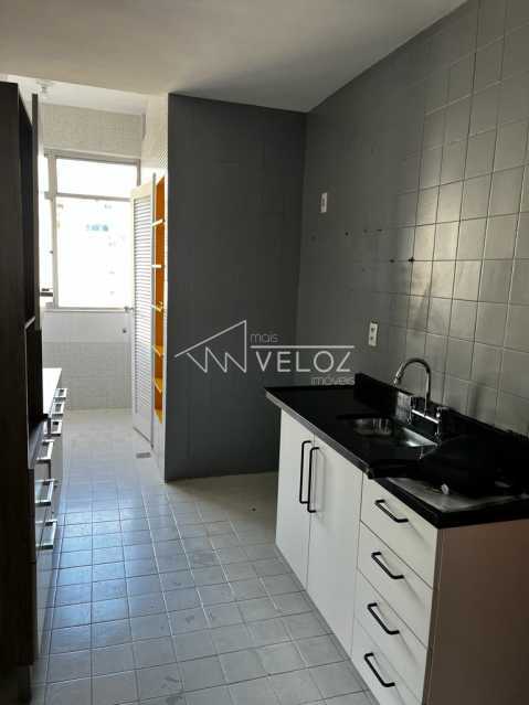 Apartamento à venda com 2 quartos, 86m² - Foto 3