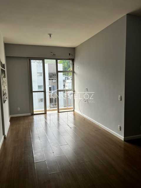 Apartamento à venda com 2 quartos, 86m² - Foto 11