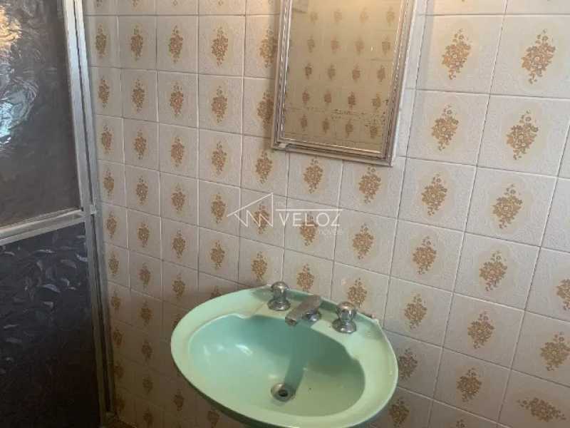 Casa à venda com 4 quartos, 300m² - Foto 15