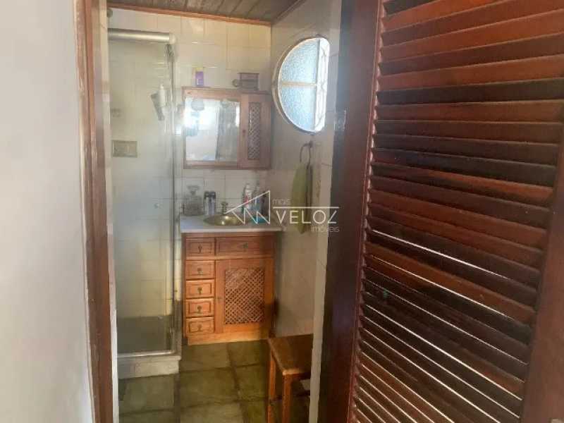 Casa à venda com 4 quartos, 300m² - Foto 18