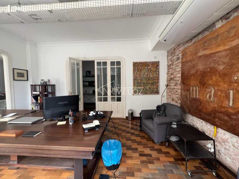 Apartamento à venda com 4 quartos, 189m² - Foto 6