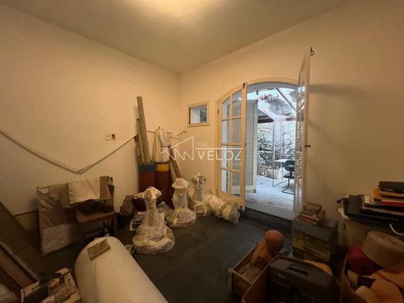 Apartamento à venda com 4 quartos, 189m² - Foto 10