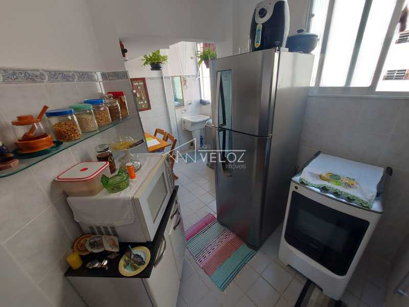 Apartamento à venda com 2 quartos, 70m² - Foto 10