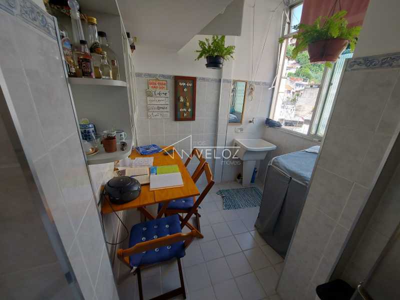 Apartamento à venda com 2 quartos, 70m² - Foto 11