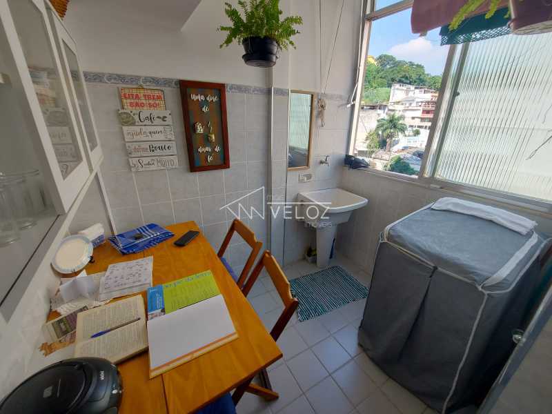 Apartamento à venda com 2 quartos, 70m² - Foto 12