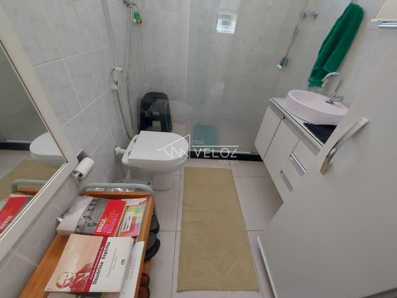 Apartamento à venda com 2 quartos, 70m² - Foto 18