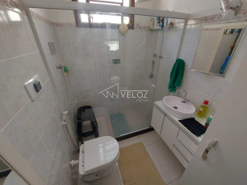 Apartamento à venda com 2 quartos, 70m² - Foto 19