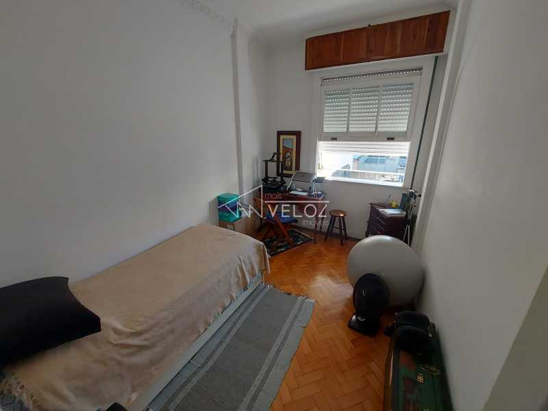 Apartamento à venda com 2 quartos, 70m² - Foto 25